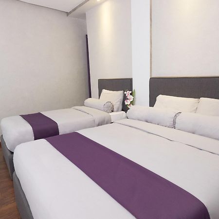 Axiaa Hotel Кесон Сити Екстериор снимка