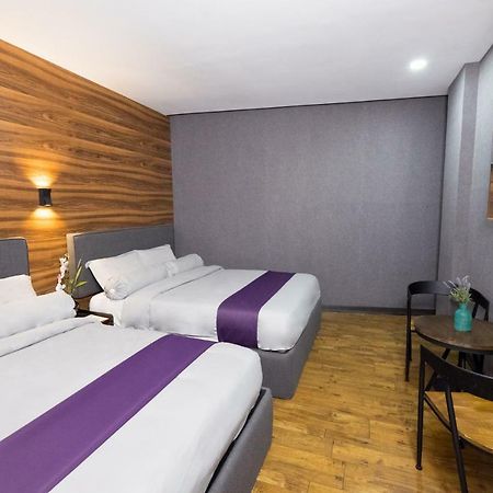 Axiaa Hotel Кесон Сити Екстериор снимка